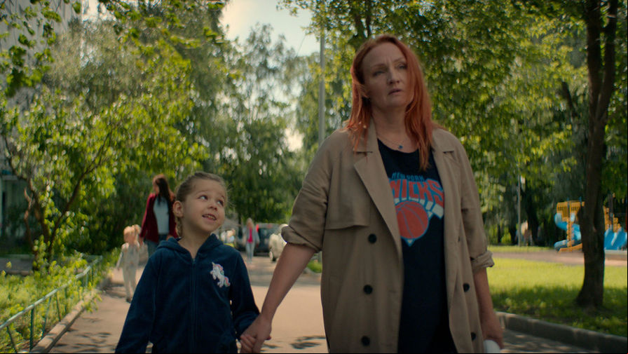 кадр из сериала «Я не шучу»